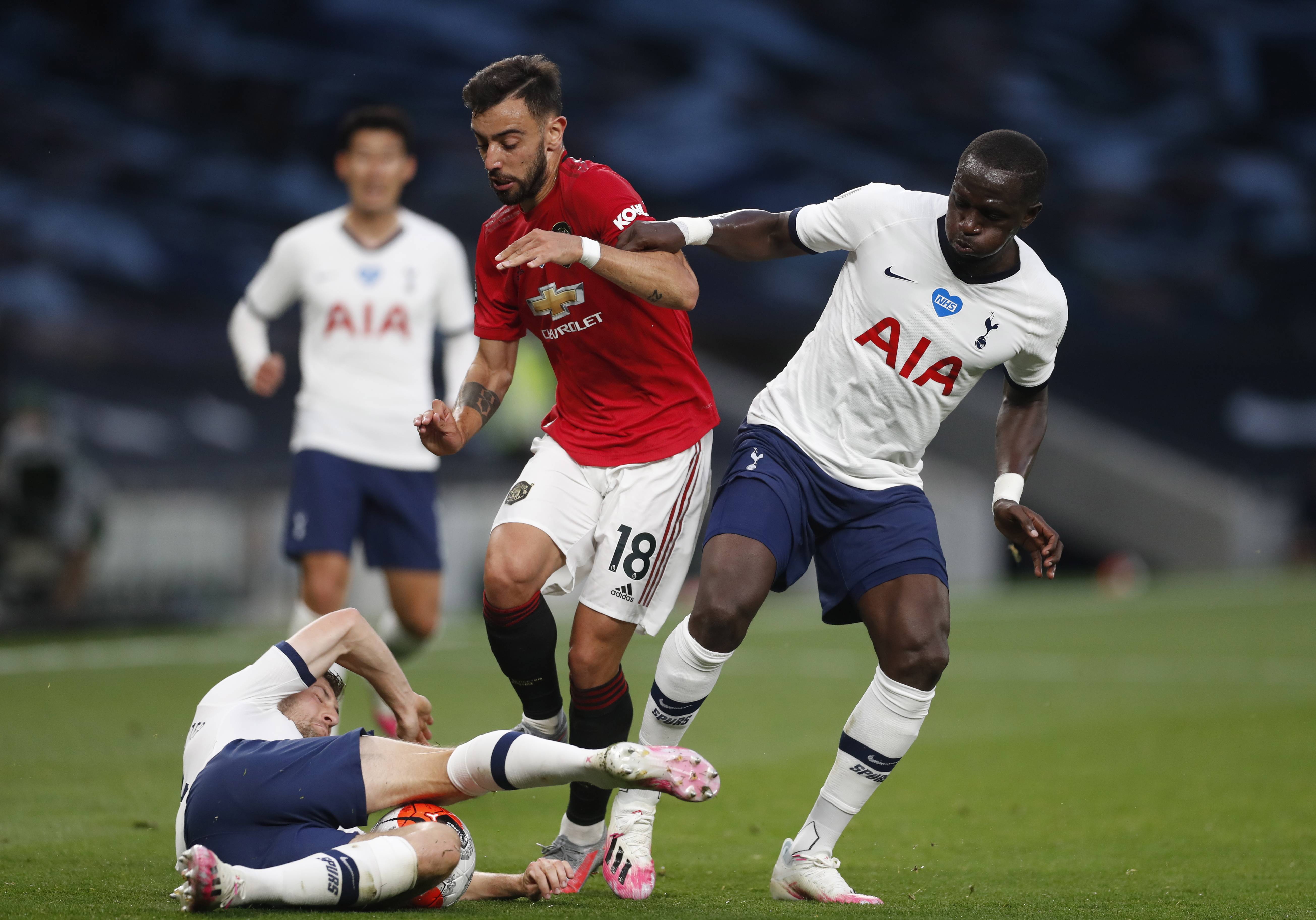 展了队员之 展了队员之